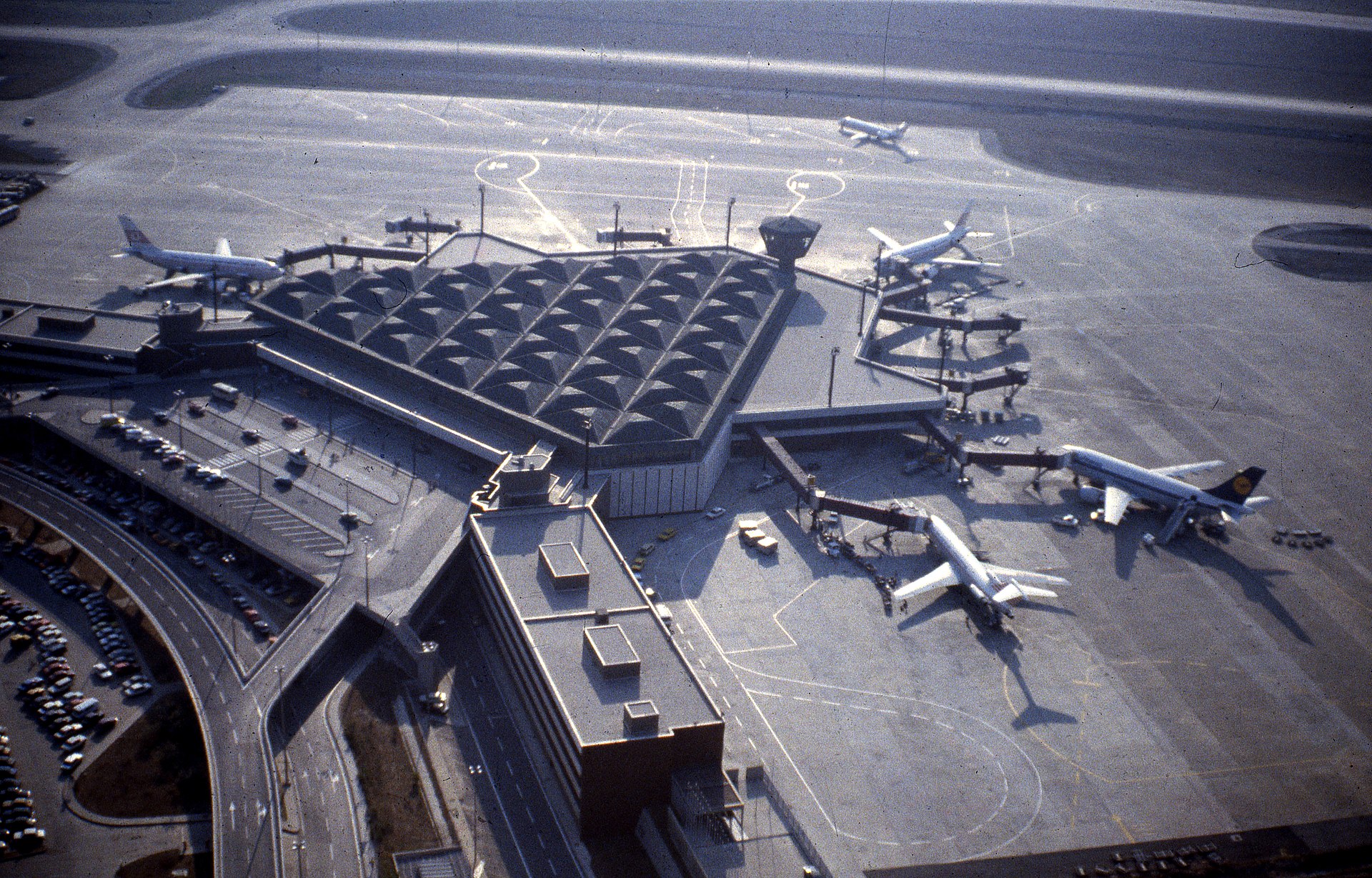 İstanbul Atatürk Airport, Terminal Buildings – Türkiye